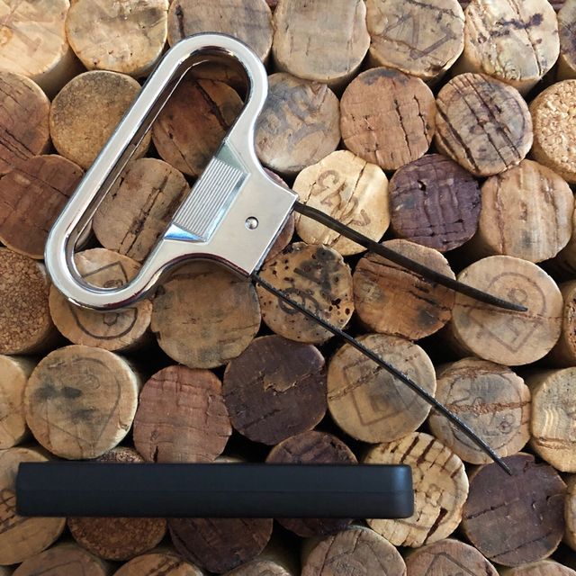 Abridor sacacorchos de LAMINAS bodega