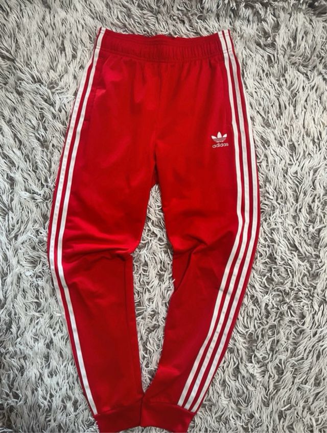 Pantalones chándal Adidas rojos