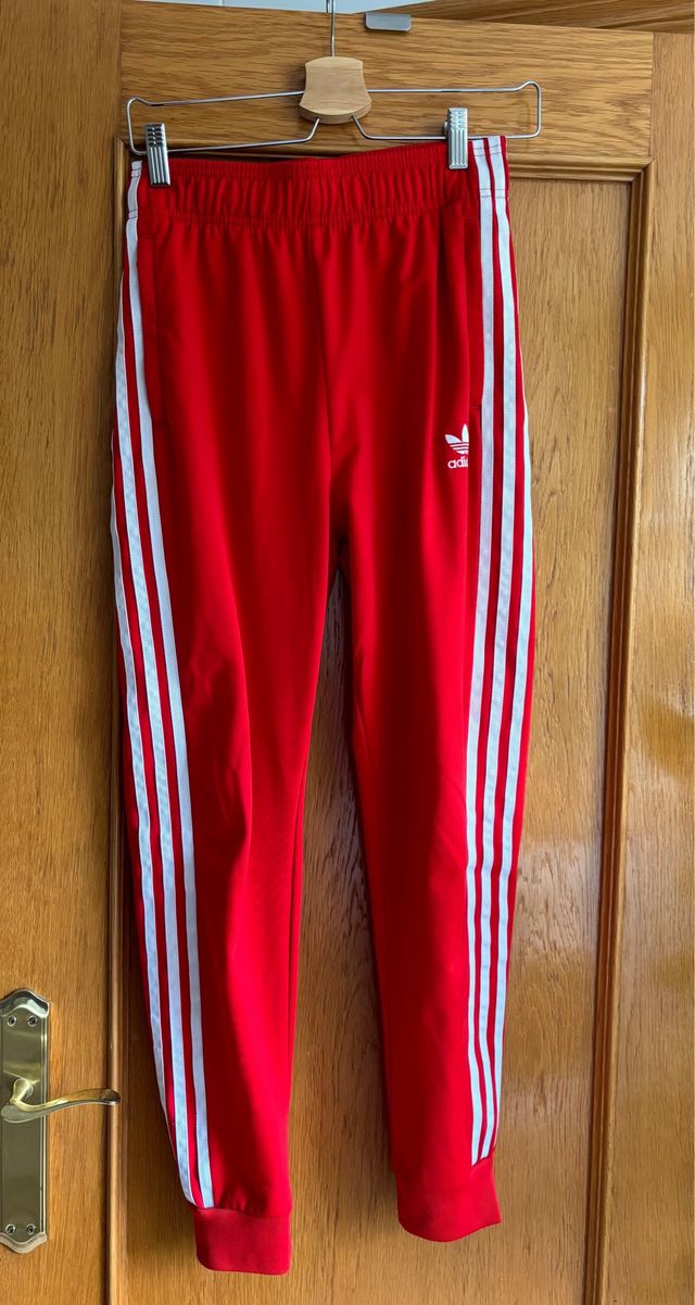 Pantalones chándal Adidas rojos