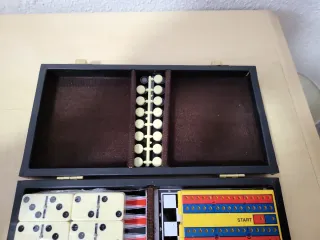 Maletín de juegos de mesa