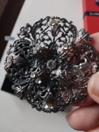 Pendientes vintage plateados con pedrería