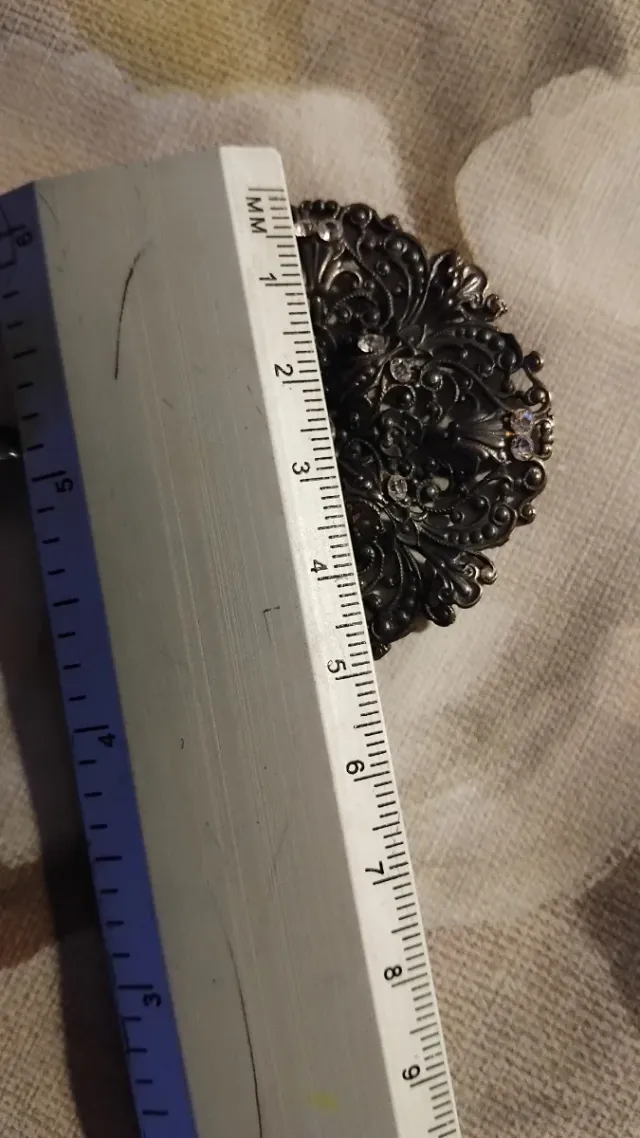 Pendientes vintage plateados con pedrería