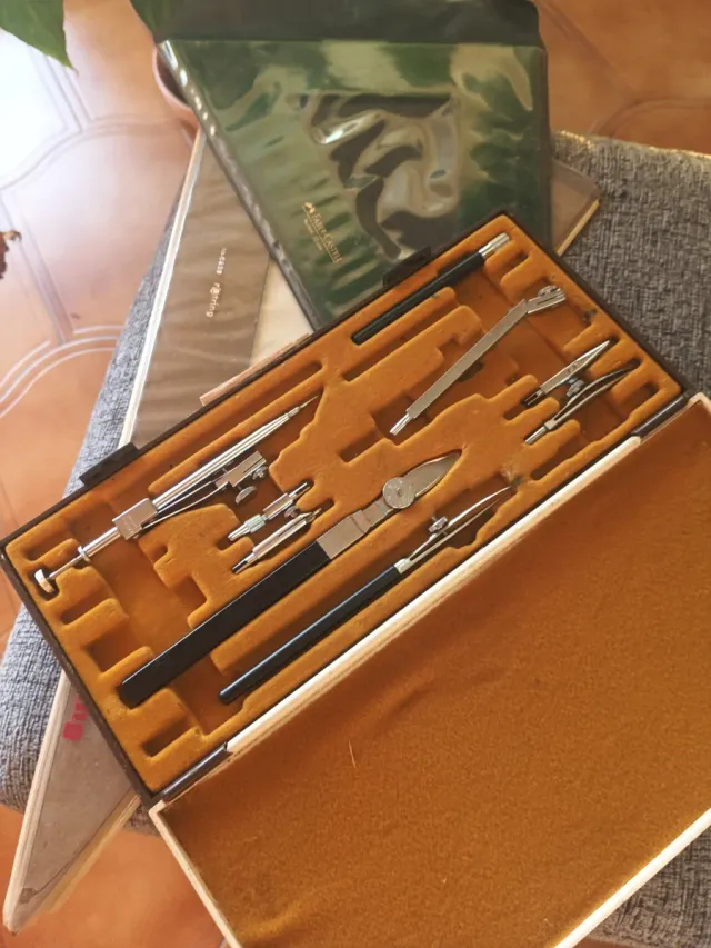 Tiralíneas y demás vintage dibujo técnico