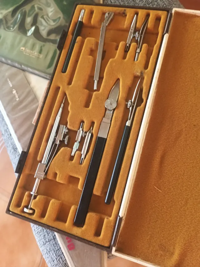 Tiralíneas y demás vintage dibujo técnico