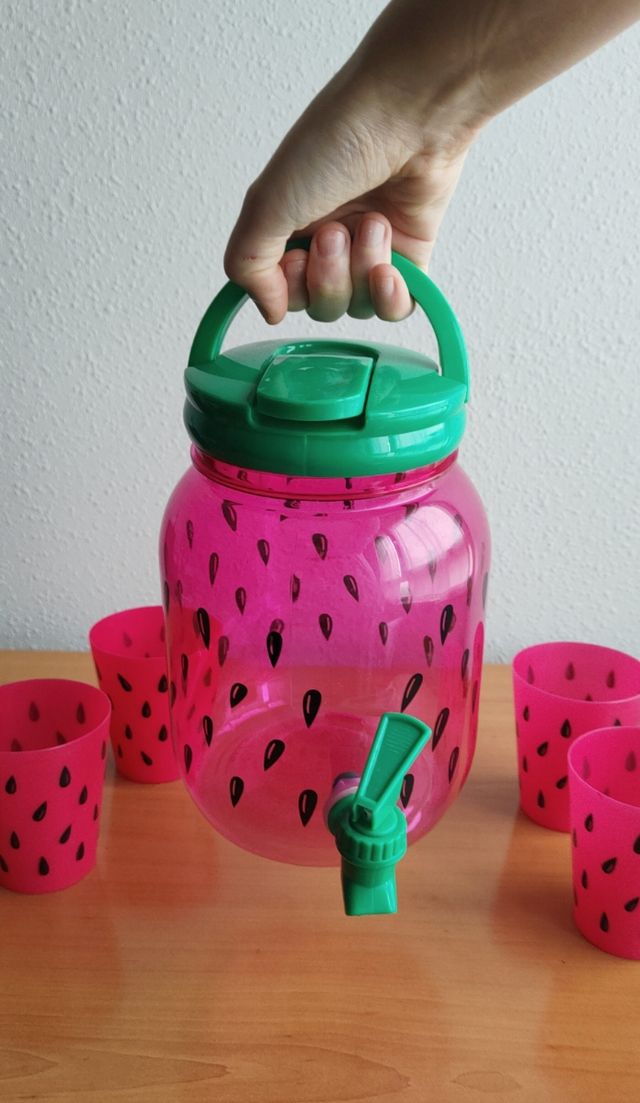 Dispensador Bebidas Plástico 2.5L + 4 Vasos