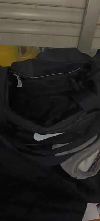 Mochila Nike Negra con Logo Blanco