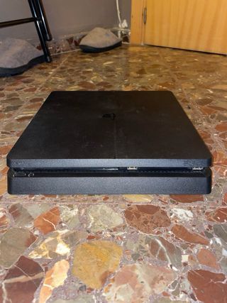PS4 (PlayStation 4) + 3 Juegos