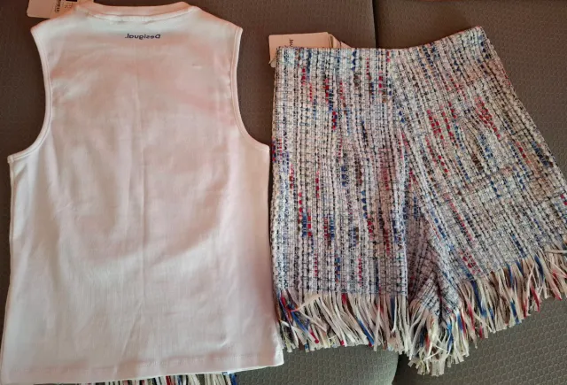 Conjunto Desigual Top (talla- S) y Falda (talla-M)