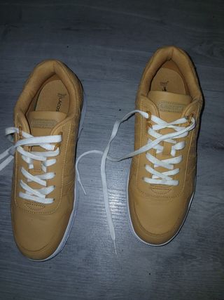 Zapatillas Lacoste T-Clip Marrones