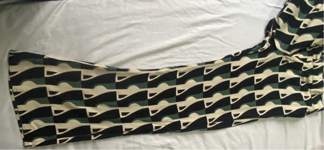 Pantalón estampado Zara