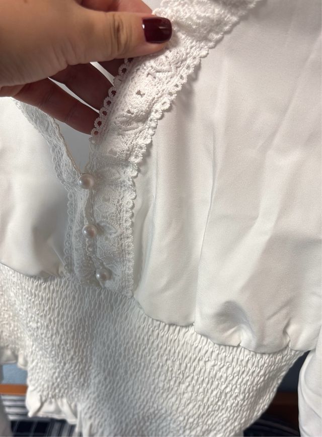 Blusa blanca manga larga con fruncido