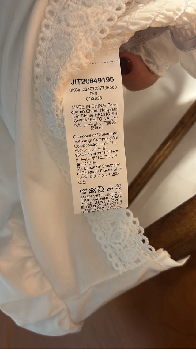 Blusa blanca manga larga con fruncido