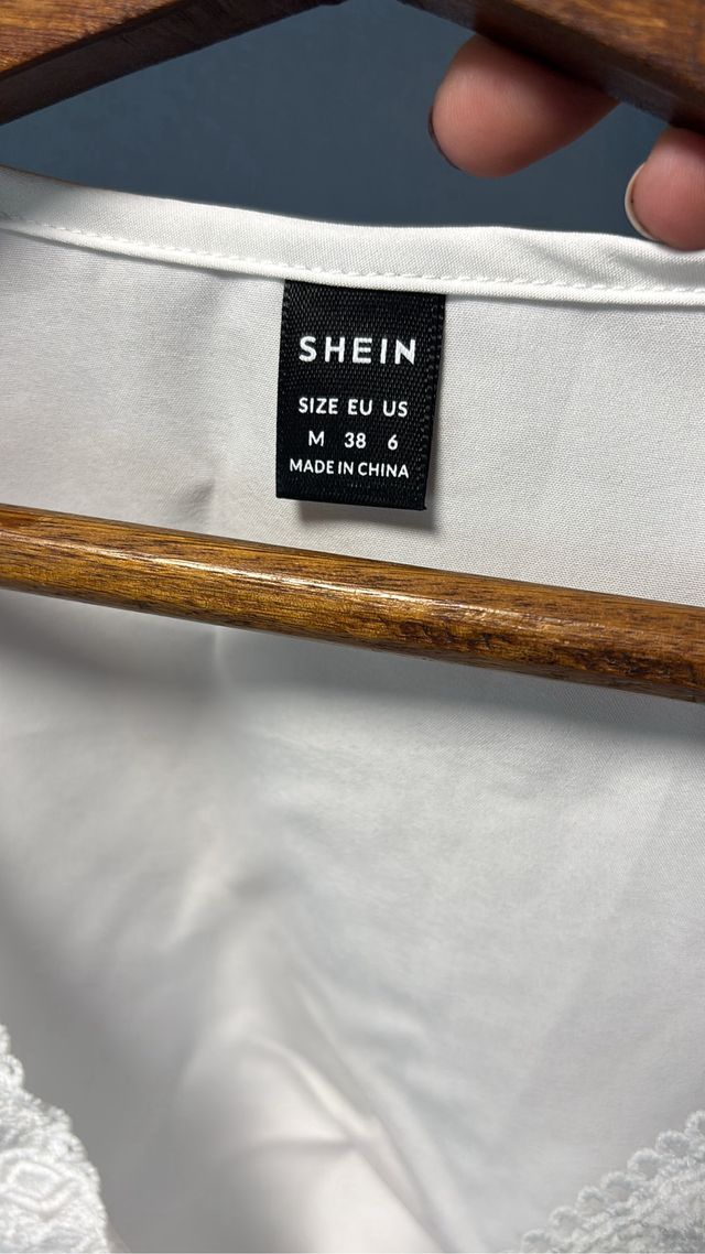 Blusa blanca manga larga con fruncido