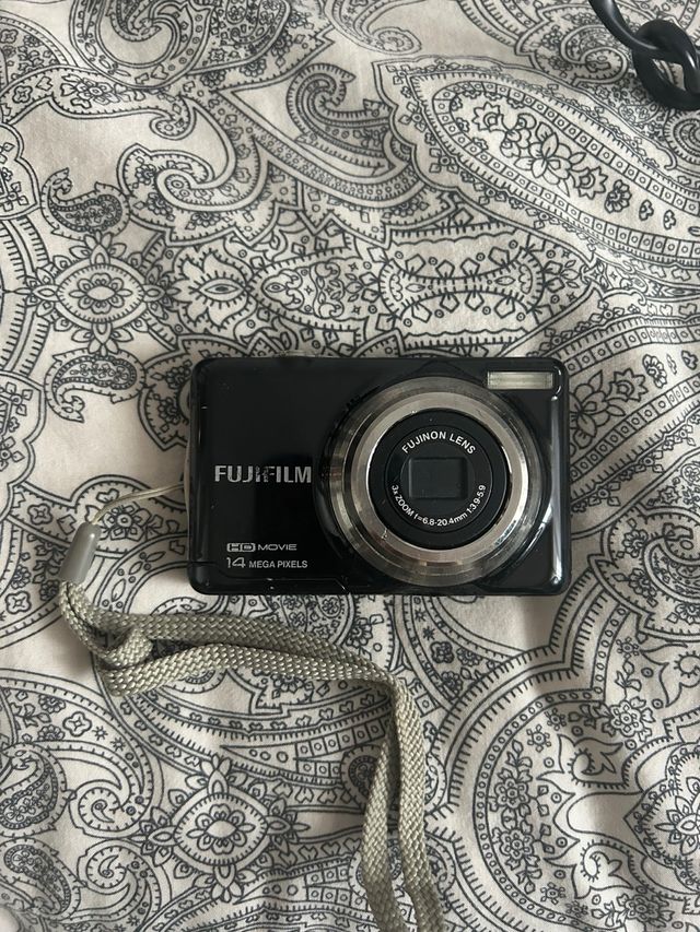 Cámara Digital Fujifilm JV500 Negra