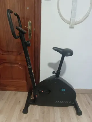 Bicicleta Estática Essential 03