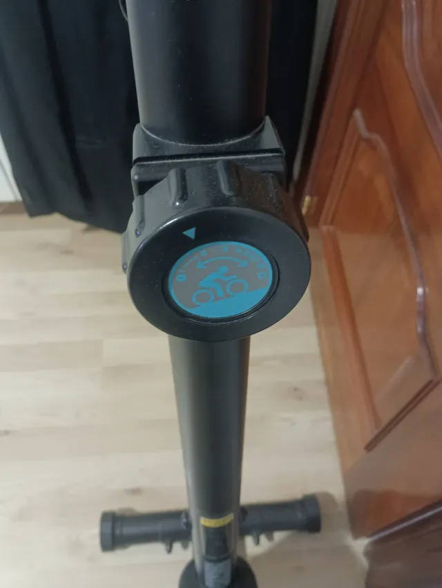 Bicicleta Estática Essential 03