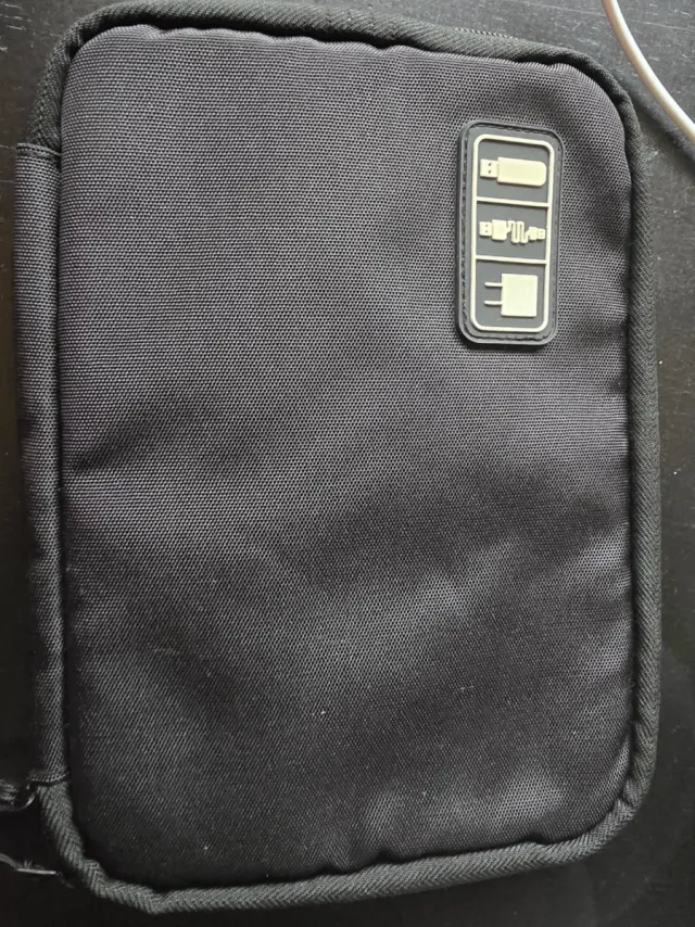 Organizador de cables negro