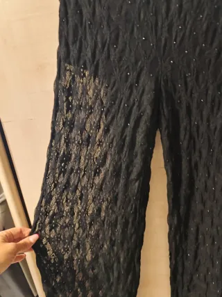 Pantalón fluido Stradivarius brillos Talla XS