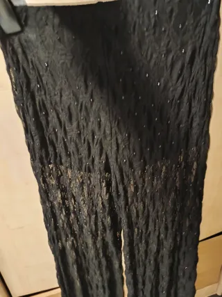 Pantalón fluido Stradivarius brillos Talla XS