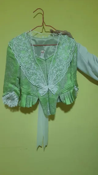 Traje de fallera verde nuevo 36-40