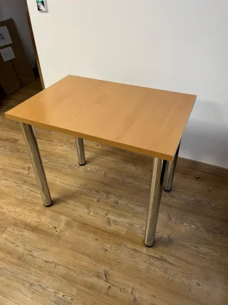 Mesa de escritorio madera y metal