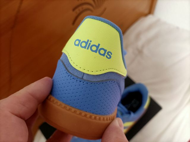 Zapatillas Adidas Talla 40 Azul y Amarillo