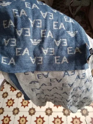 Bufanda Emporio Armani EA Logo Gris y Azul