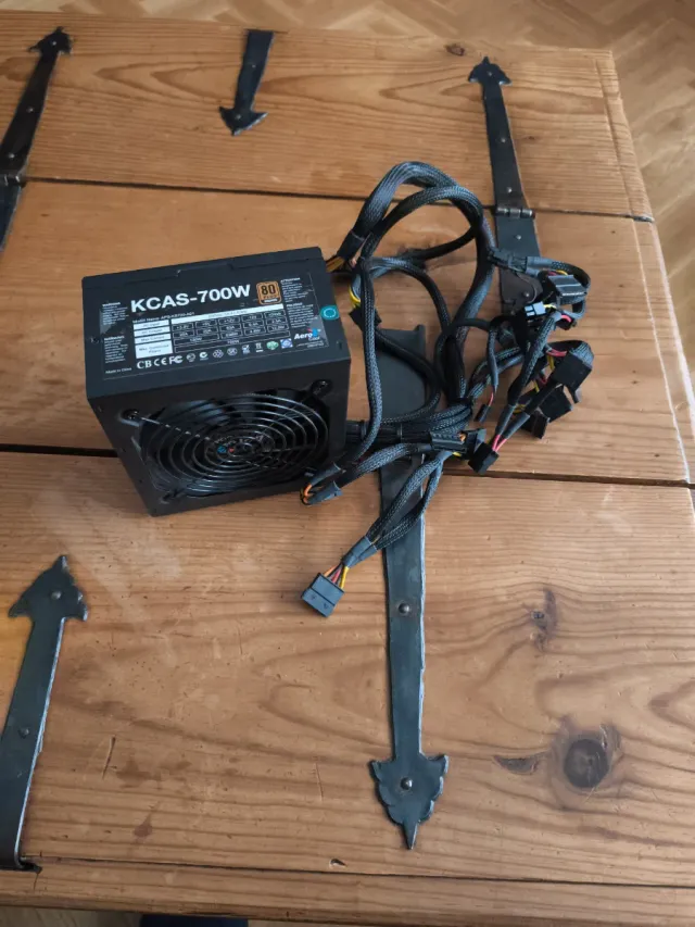 Fuente Alimentación KCAS-700W 80 Plus Bronze