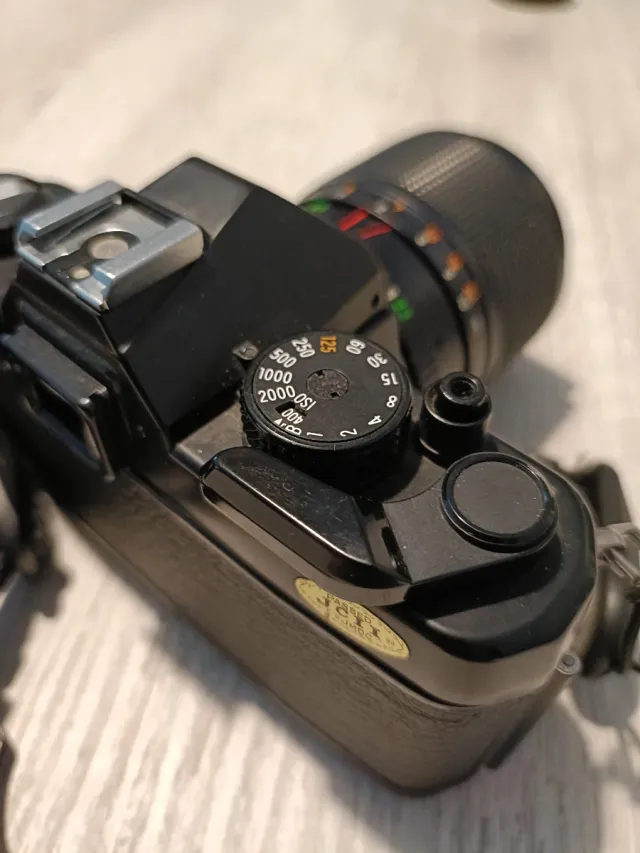 Cámara Yashica FX-3 Super 2000 y objetivos