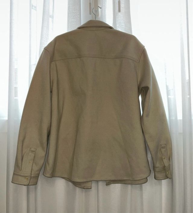 Set de 2: Jersey-Mango y Sobrecamisa Beige H&M