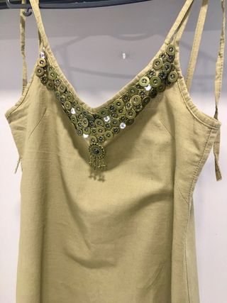 Top tirantes con adornos