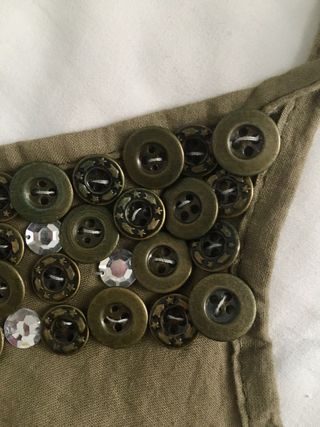 Top tirantes con adornos