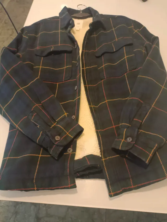 Cazadora H&M cuadros forrada