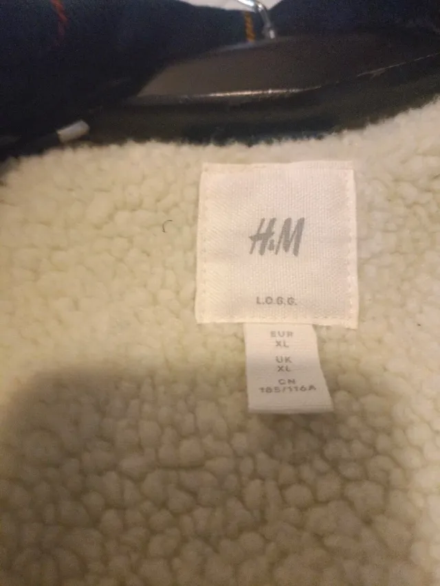 Cazadora H&M cuadros forrada