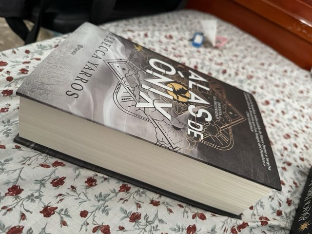 Alas de ónix (Empíreo 3)