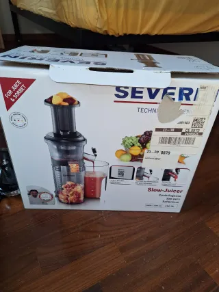 Estrattore di succo SEVERIN Slow Juicer