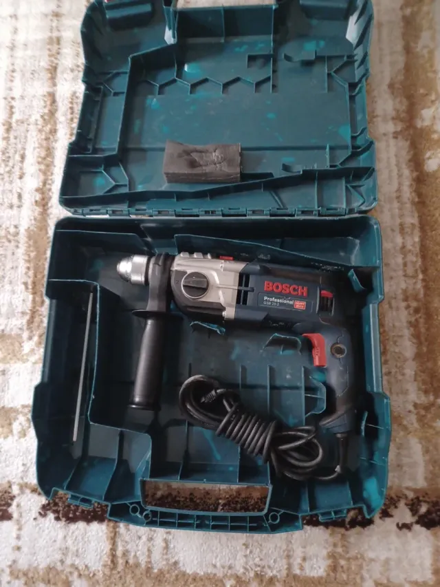 Taladro Bosch con maletín