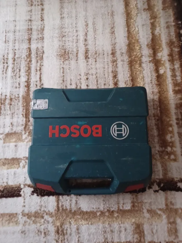 Taladro Bosch con maletín
