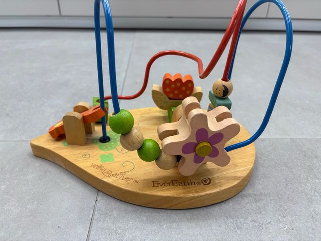 Circuito de Cuentas de Madera