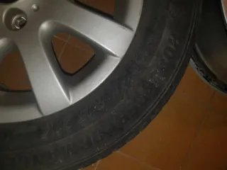 2 Neumáticos con llantas 195/65 R15 y2 llantas sin