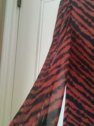 Vestido midi ICHI estampado cebra