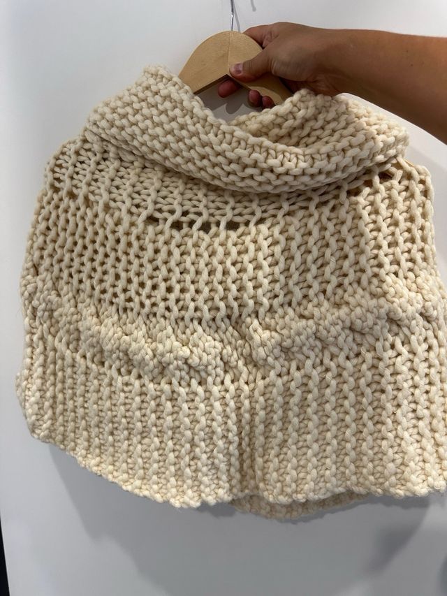 Poncho lana lavorato a mano