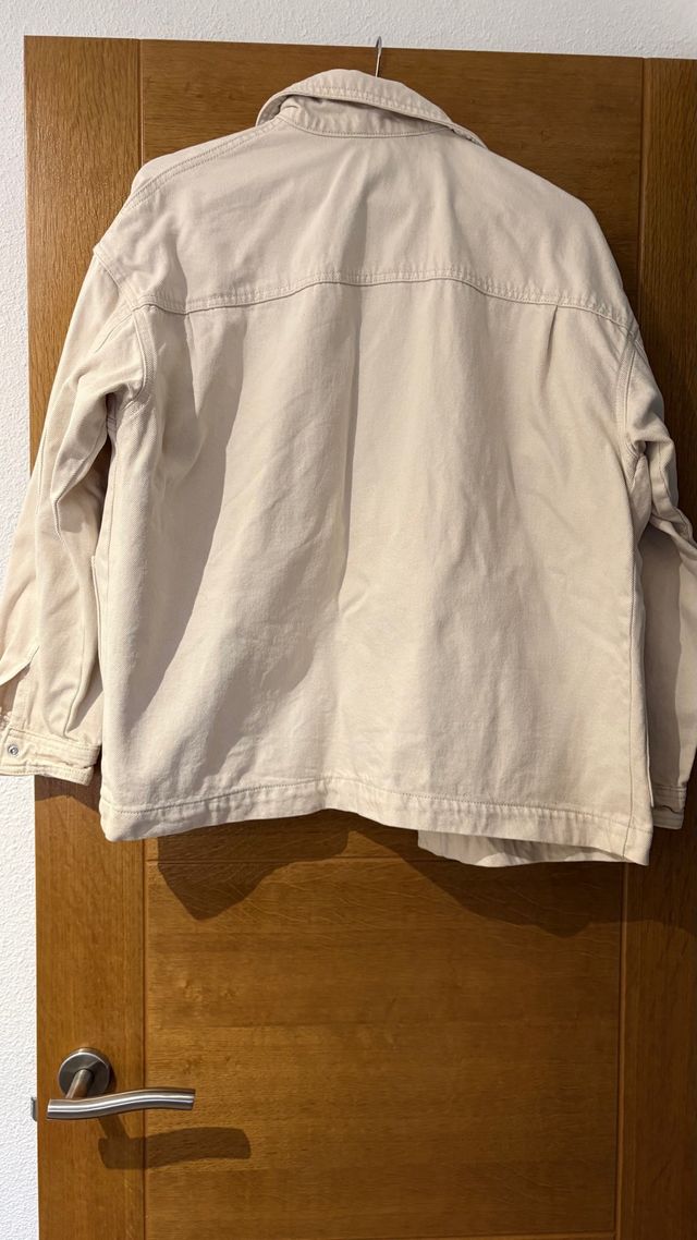 Cazadora Pull&Bear Beige