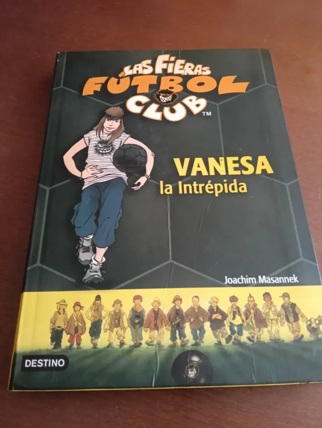 Vanesa, la intrépida: Las Fieras del Fútbol Club 3