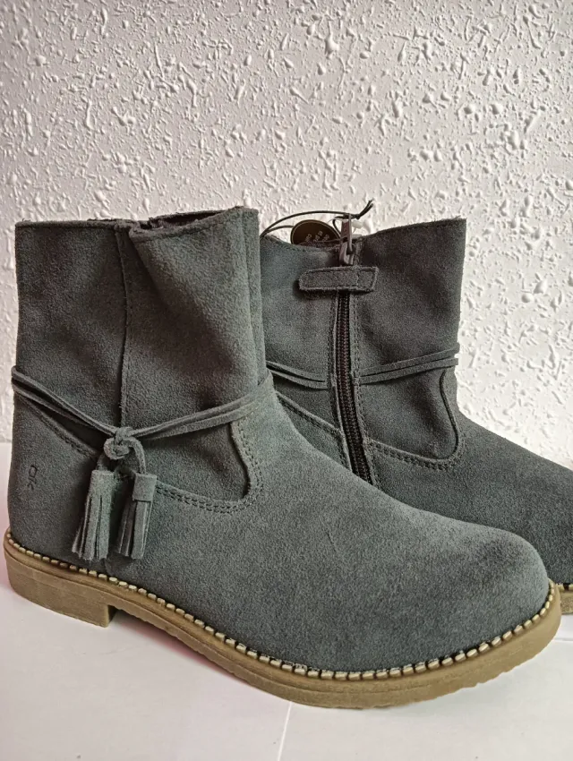 Botines niña. talla 34. Okaidi.