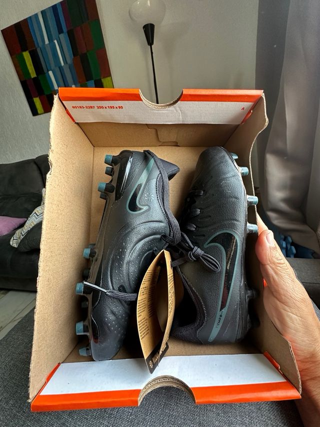 Botas de fútbol Nike Tiempo Talla 33