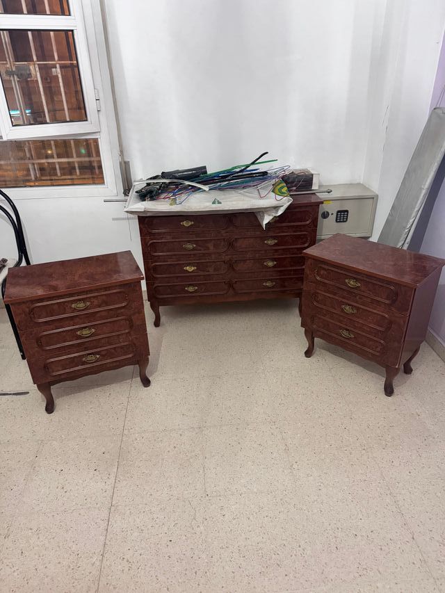 Mueble de salón mesitas somier y sofa