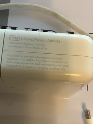 Cargador Apple MacBook Pro  87W USB-C