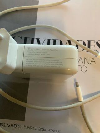 Cargador Apple MacBook Pro  87W USB-C
