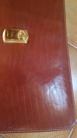 Maletín de piel 100% marrón